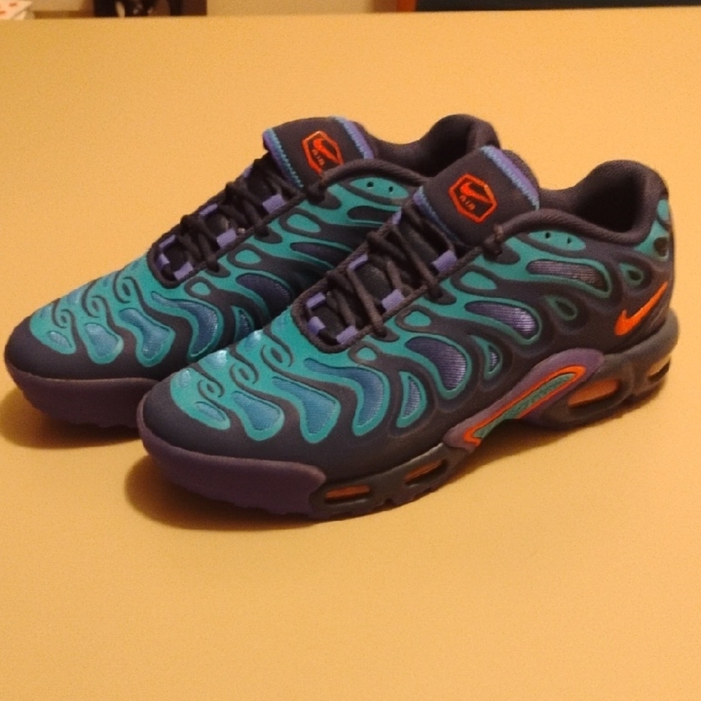 NEW Nike Air Max Men's 10 Midnight Blue Teal and Orange Sneakers